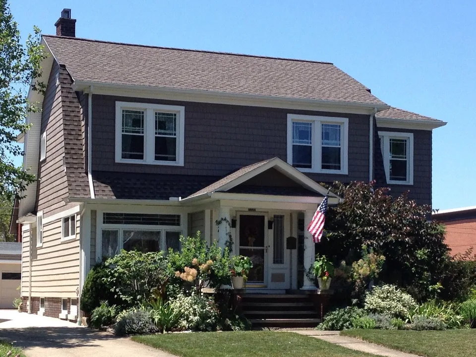 Northeast Ohio home with siding by Garfield 1-2323