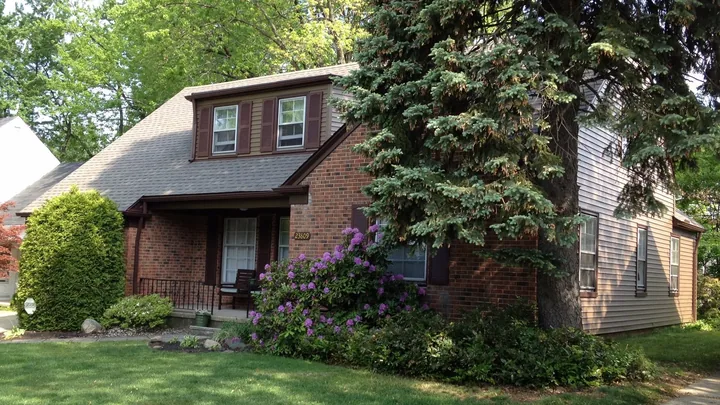 Northeast Ohio home with siding by Garfield 1-2323
